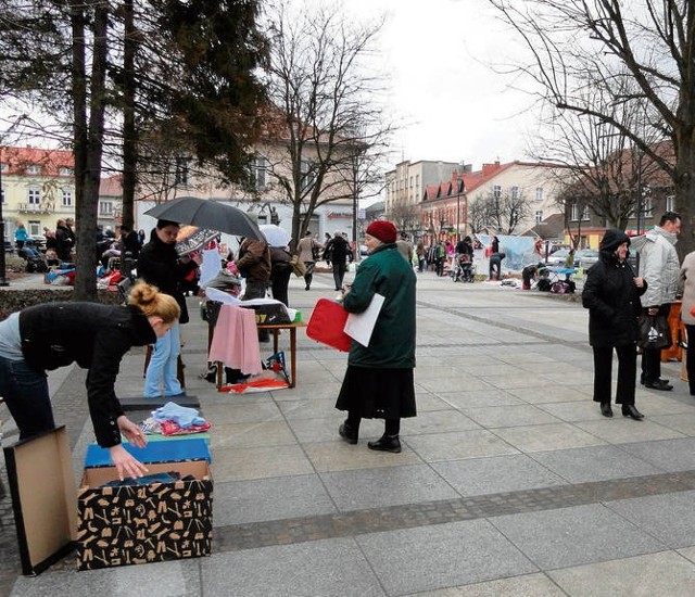 Rynek w Krzeszowicach po rewitalizacji i wycince drzew