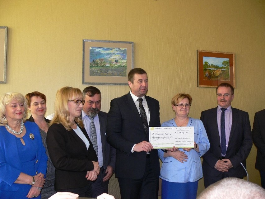 Grupa „Siarkopol” przekazała 130 tysięcy złotych Szpitalowi Wojewódzkiemu w Tarnobrzegu
