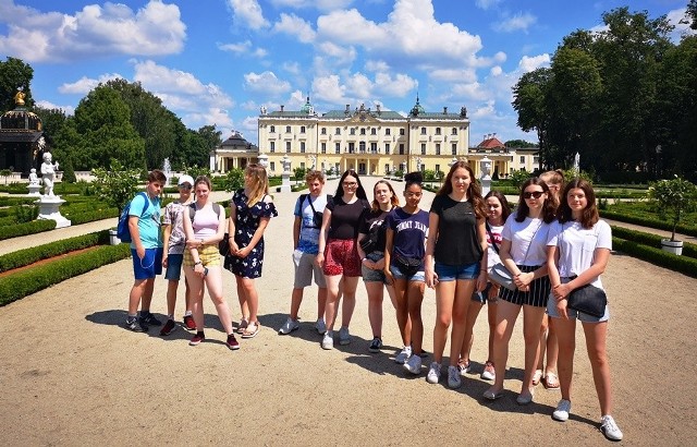 Niemieccy uczniowie ze szkoły Realschule z Hachenburga odwiedzili kolegów z Zespołu Szkół Społecznych Fundacji Edukacji "Fabryczna 10" w Białymstoku