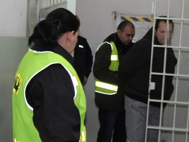 Policjanci z Międzyrzecza zatrzymali podejrzanego o napad na kobietę z 16 października ub.r.