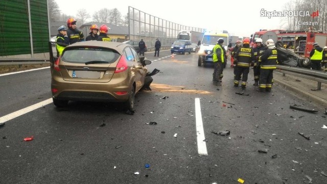 Wypadek w Ochabach, dwie osoby w szpitalu