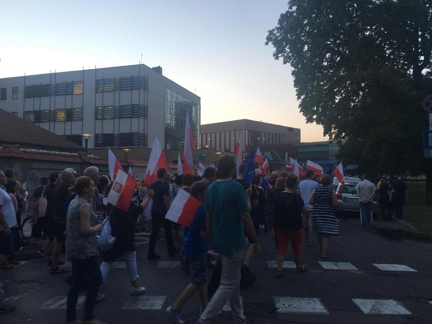 24 lipca 2017. Protest w obronie niezależności sądów na...