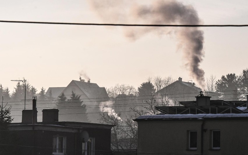 18.01.2020 bydgoszcz  smog dym zima ogrzewanie  miedzyn...