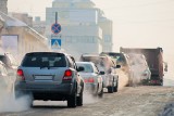 Polskie miasta przymierzają się do wprowadzenia stref czystego transportu. Będzie o 1/4 spalin mniej? Tak to zadziałało w Londynie
