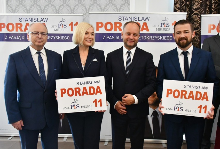 Od lewej: Krzysztof Obratański, burmistrz Końskich, Renata...