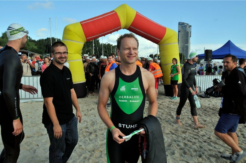 Herbalife Triathlon Gdynia 2013. Znani aktorzy, dziennikarze i politycy wylali siódme poty [ZDJĘCIA]