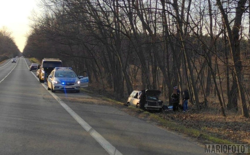 Wypadek na drodze w kierunku wsi Walidrogi.