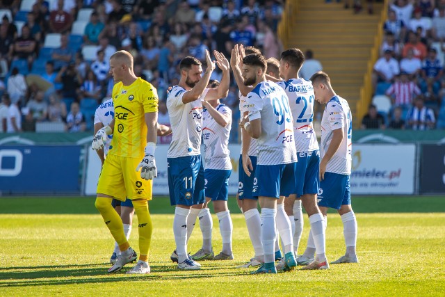 PGE Stal Mielec uległa u siebie Legii 0:1 w 7. kolejce PKO BP Ekstraklasy. Sprawdźcie, jak oceniliśmy piłkarzy Adama Majewskiego