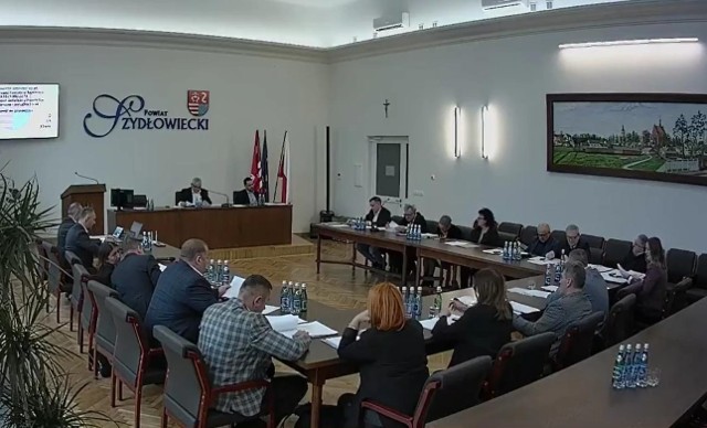 Trwa sesja Rady Powiatu Szydłowieckiego.