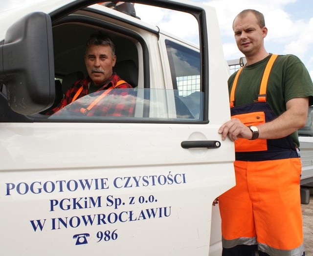 Włodzimierz Jastrzembski i Arkadiusz Orczyk tworzą jedną z dwóch ekip inowrocławskiego sprzątającego pogotowia