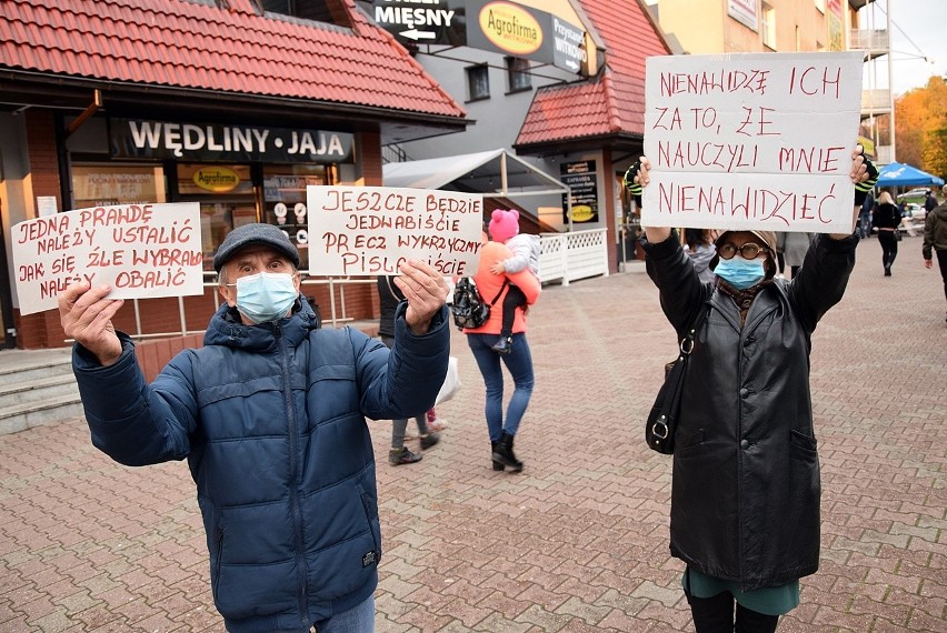 Ogólnopolski Strajk Kobiet w Stargardzie. Blokada ronda w centrum miasta. ZDJĘCIA, WIDEO