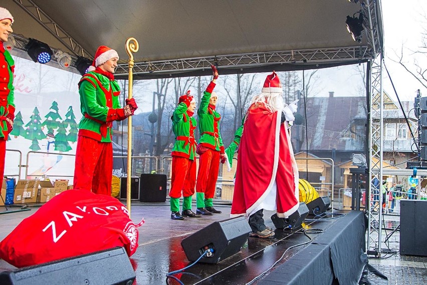 Zakopane: Setki dzieciaków bawiło się ze św. Mikołajem [ZDJĘCIA]