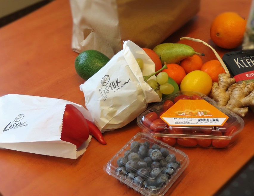 Najświeższe owoce i warzywa z dostawą do domu. Firma Listek z Kielc uruchomiła internetowy warzywniak. W sprzedaży produkty z regionu