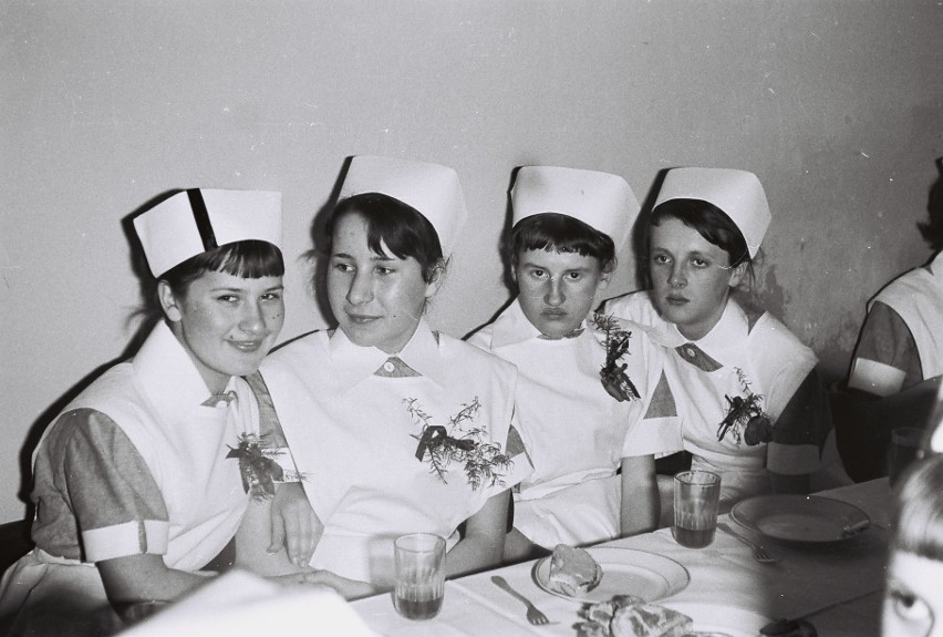 Tak wyglądała praca pielęgniarek ponad 50 lat temu (ZDJĘCIA)