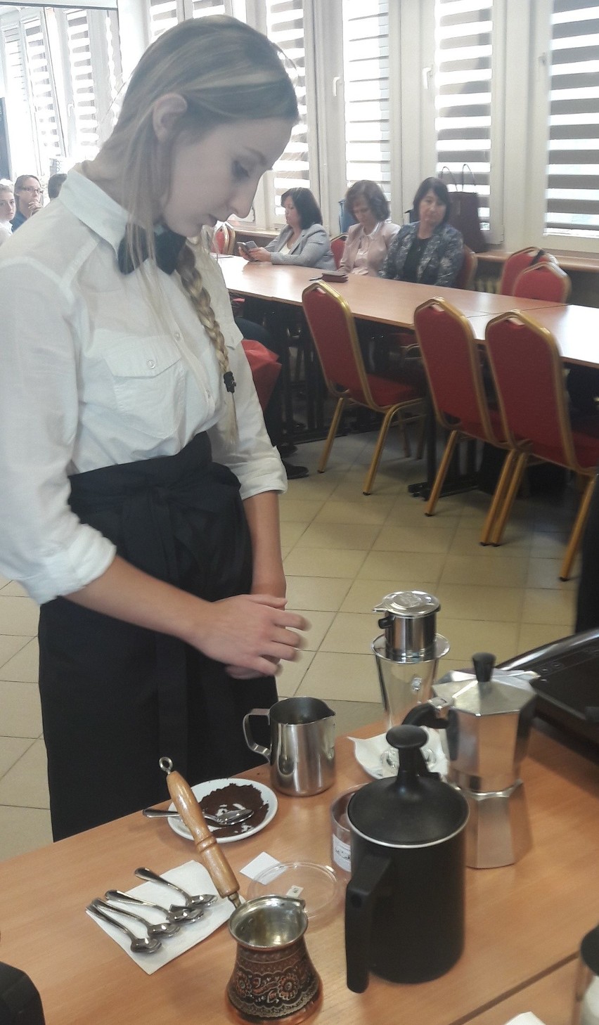 "Konarski" będzie miał nowoczesną pracownię hotelarską! Ciekawe zawody dla baristów (ZDJĘCIA) 