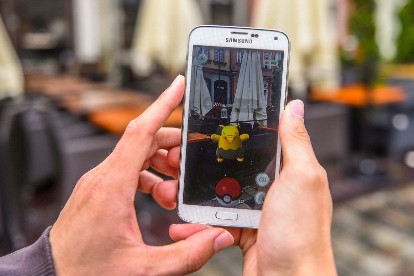 Pokemon GO: Uwaga! Fałszywa aplikacja blokuje ekran i wyświetla porno