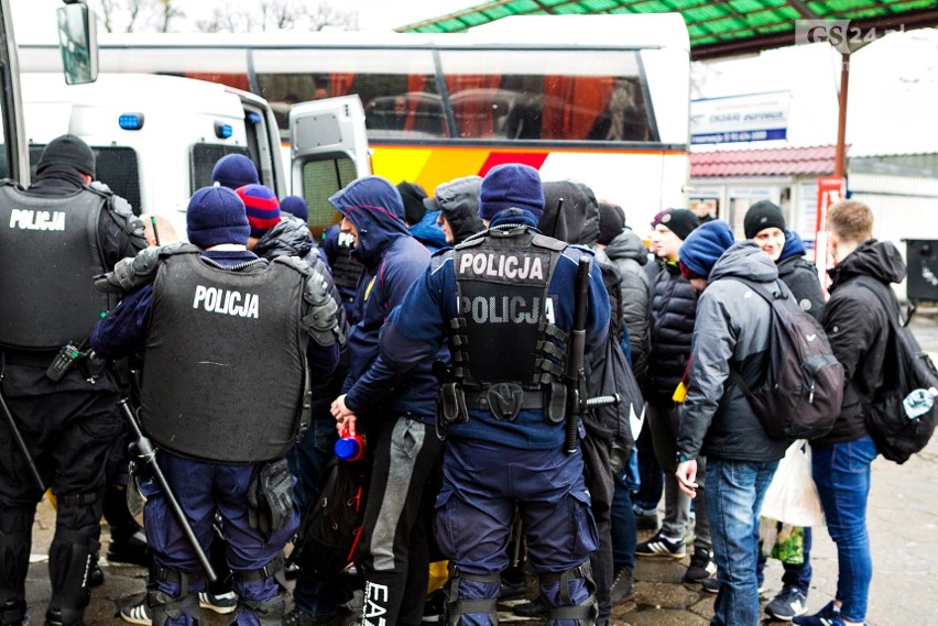 Okolo 1 800 kibiców Pogoni Szczecin pojechało do Gdańska. "To najliczniejszy wyjazd ligowy w czasach nowożytnych"