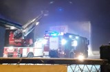 Bytom: Pożar w Tesco ZDJĘCIA Zapaliły się palety, skrzynia z fajerwerkami stanęła w ogniu w Tesco przy Tarnogórskiej