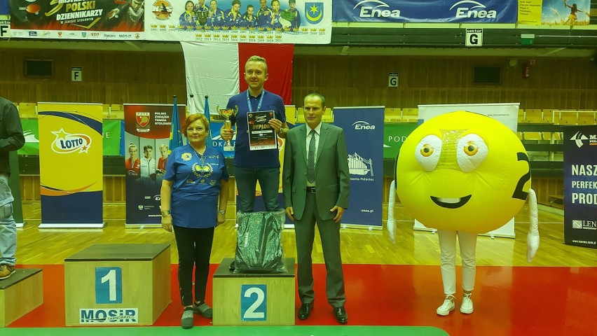 III Mistrzostwa Polski Dziennikarzy w Tenisie Stołowym to sportowe emocje i integracja. Tytuł wicemistrza kraju został w Tarnobrzegu