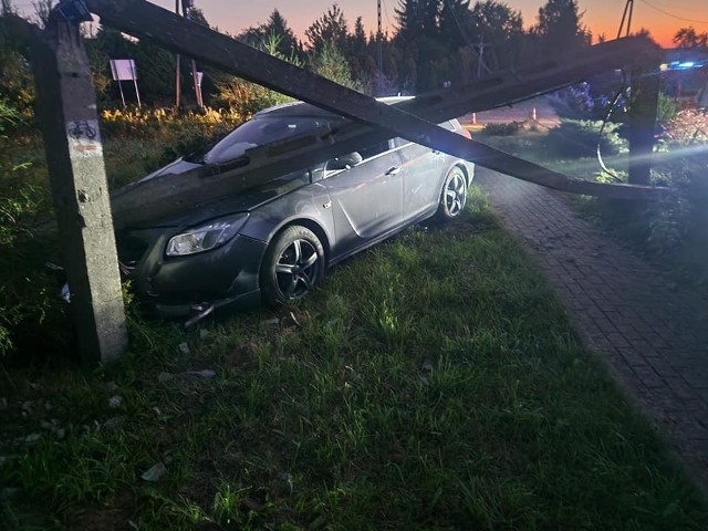 Do groźnego wypadku doszło w sobotę wczesnym rankiem w miejscowości Białowąs koło Barwic.