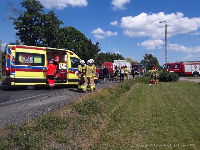 Do karambolu z udziałem trzech samochodów – busa, osobowego i ciężarowego doszło w czwartek 16 maja na drodze krajowej w miejscowości Budków w gminie Wola Krzysztoporska pod Piotrkowem Trybunalskim.