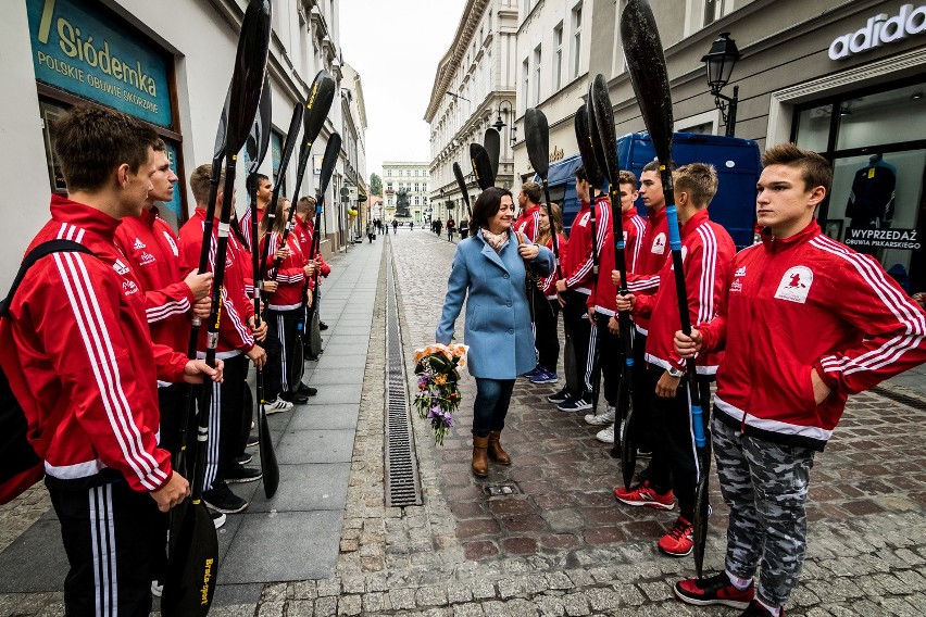 Odsłonięcie autografów Beaty Mikołajczyk i Michała Kubiaka