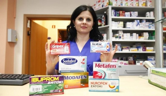 Pseudoefedryna i kodeina występują w lekach pod różnymi nazwami - mówi Katarzyna Kasperkiewicz z apteki "Na dobre i na złe w Opolu.