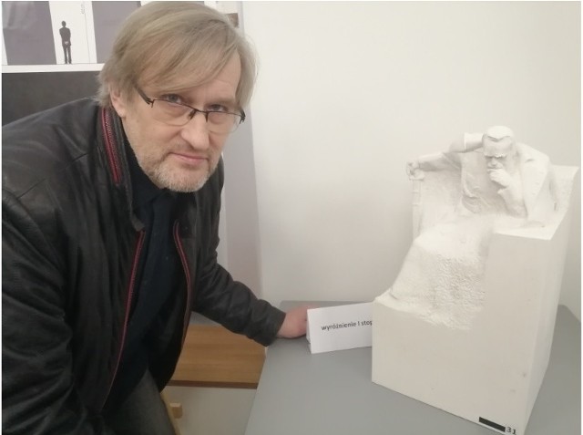 Koncepcja artysty – rzeźbiarza Zbigniewa Mikelewicza zwyciężyła w konkursie na projekt pomnika marszałka Józefa Piłsudskiego w Poznaniu.