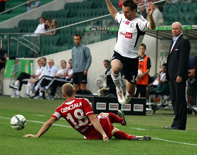 Jakub Wawrzyniak i jego koledzy z Legii chcą pokonać Widzew