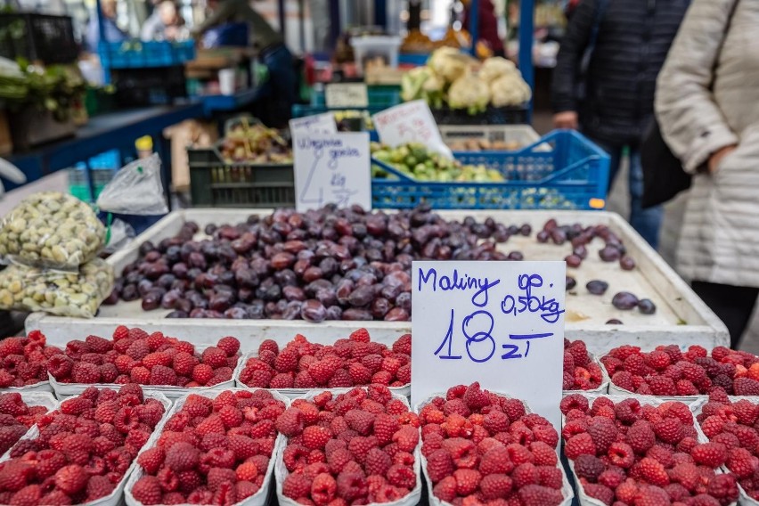 Ceny warzyw i owoców na początku września. Tyle kosztują w hurcie i na targowiskach u progu jesieni