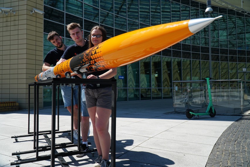 Studenci Politechniki Poznańskiej, tworzący PUT Rocketlab,...