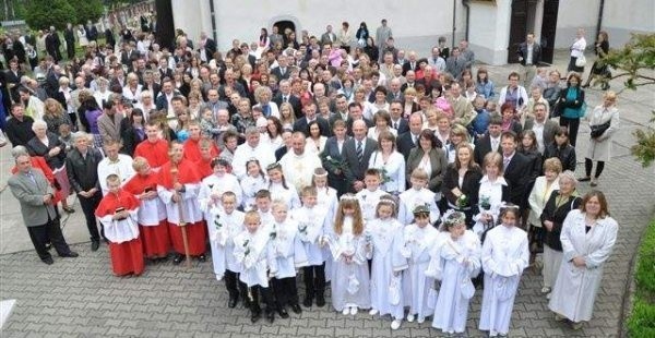 Parafia p.w. Św. Michała Archanioła obejmuje Kotórz Wielki, Mały, Turawę i Marszałki.