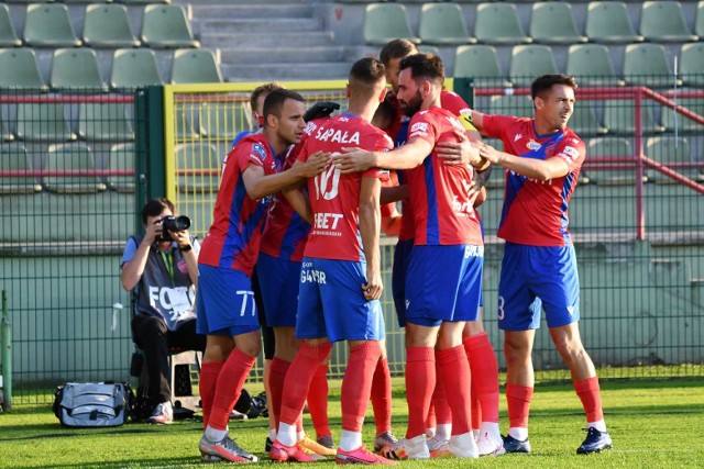 Raków Częstochowa pokonał Zagłębie Lubin 2:1Zobacz kolejne zdjęcia. Przesuwaj zdjęcia w prawo - naciśnij strzałkę lub przycisk NASTĘPNE