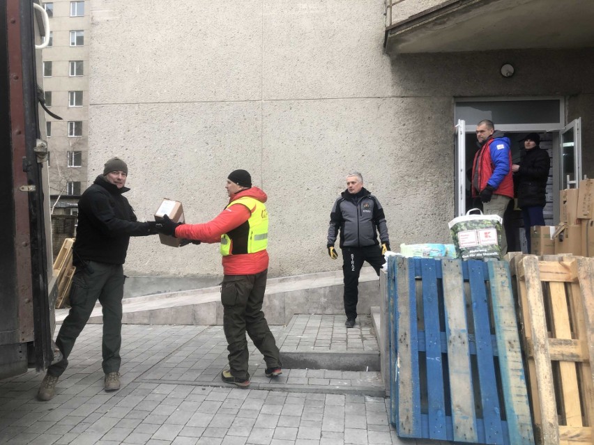 Pomoc ze środkami medycznymi dotarła z Przemyśla do szpitala...