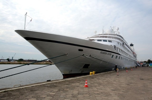 Operatorem "Seabourn Legend" jest amerykańska kompania Seabourn Cruise Line z Seattle. Agentem statku w Szczecinie jest spółka Polsteam Shipping Agency z Grupy PŻM