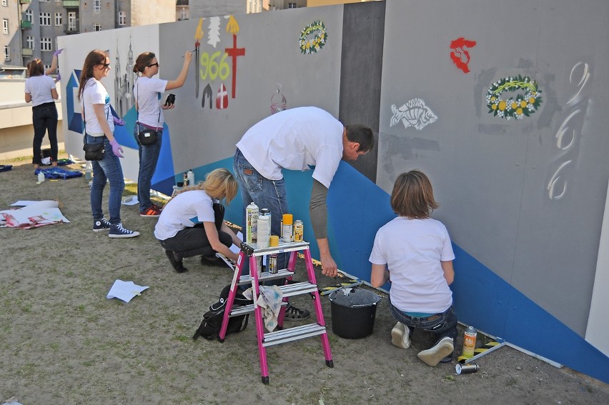 Otwarcie Bramy Poznania ICHOT: Pokaz tworzenia muralu