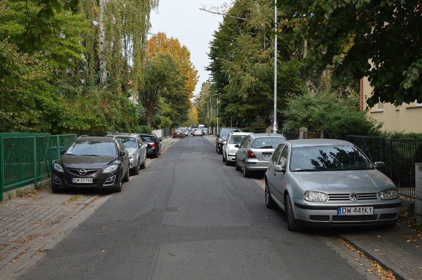 Na Sępolnie i Biskupinie samochody parkują dziś na...