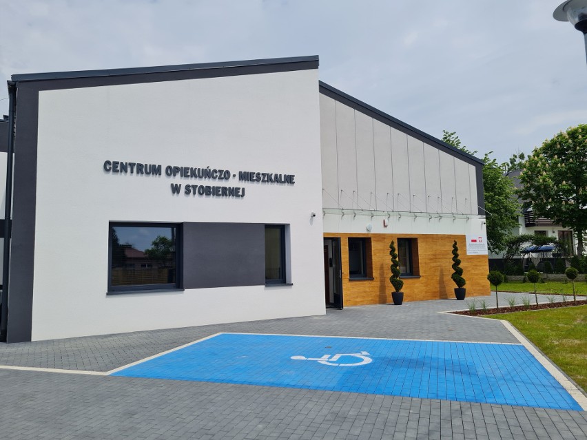 Centrum Opiekuńczo-Mieszkalne  powstało w Stobiernej. W środę zostało uroczyście otwarte [ZDJĘCIA, WIDEO]