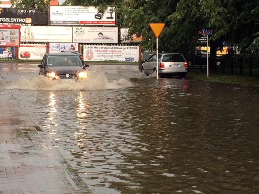 Skrzyżowanie Wyspiańskiego i Bohaterów w Rzeszowie.