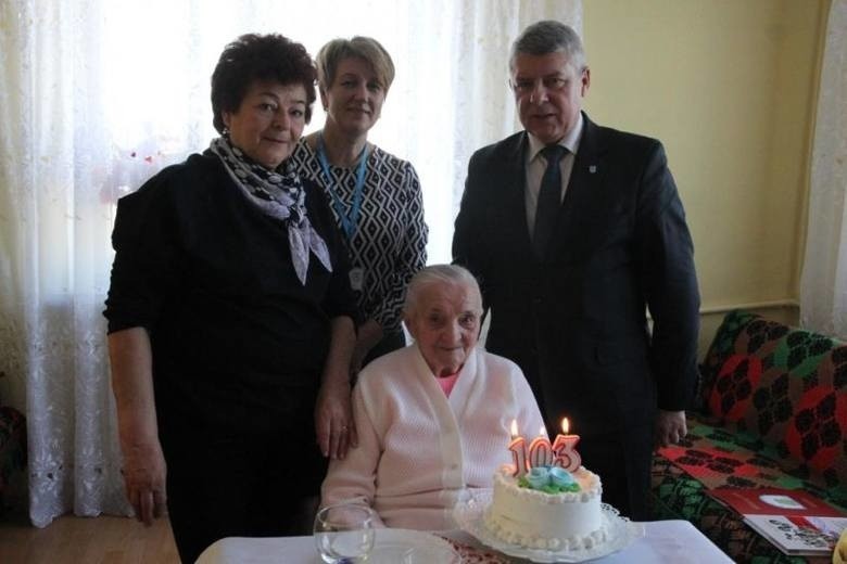 Pani Janina mimo sędziwego wieku cieszyła się zdrowiem, nie...