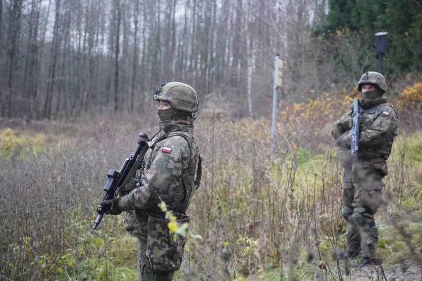 Żołnierze "Dwunastki" zabezpieczają granicę z Białorusią. Na szczęście nikomu nic się nie stało