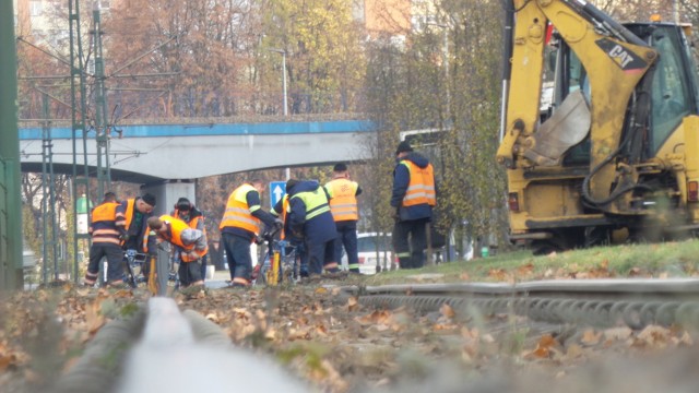 Remont torowiska na al. Pokoju w Krakowie.