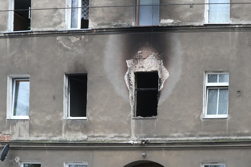 Pożar przy ul. Światowida w Szczecinie. Nie żyją dwie osoby. To była trudna akcja [wideo, zdjęcia]