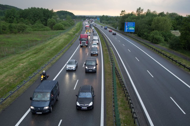 Na odcinku 15-kilometrowym obwodnicy Krakowa obowiązuje nowy limit prędkości