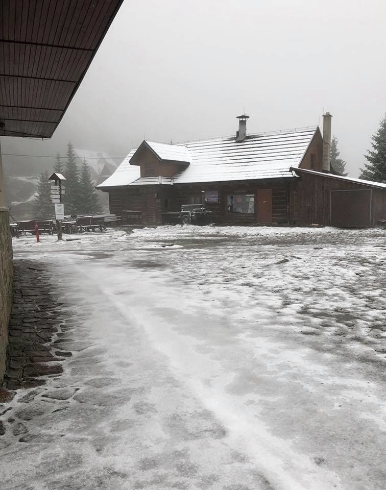 Pierwszy śnieg w Beskidach w tym roku spadł wyjątkowo szybko