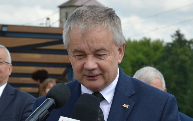 Krzysztof Świerczek wydaje się najpoważniejszym kandydatem na nowego starostę miechowskiego