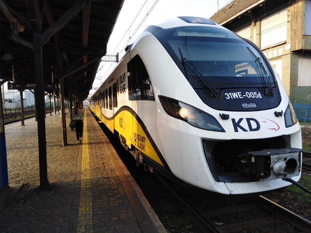 Dla pasażerów Kolei Dolnośląskich to podwyżka, dla przewoźnika „zrównanie cen”