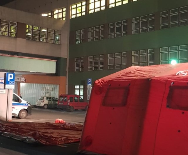 Neurologia w szpitalu w Rybniku zamknięta z powodu koronawirusa. 70 pacjentów czeka na wynik testu