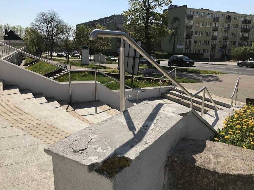 Usterki budowlane w wyremontowanym Młodzieżowym Centrum Kultury w Słupsku zostaną na dłużej. Chętnych do naprawy brak