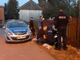 Śmierć w Bodzentynie. Nie żyje człowiek ugodzony nożem. Policjanci zatrzymali jego syna